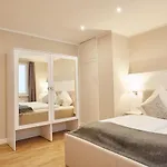 Zum Landsberger Hof Отель 3*