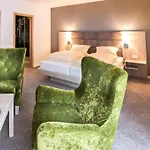 Zum Landsberger Hof Отель 3*