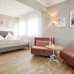 Отель Zum Landsberger Hof 3*