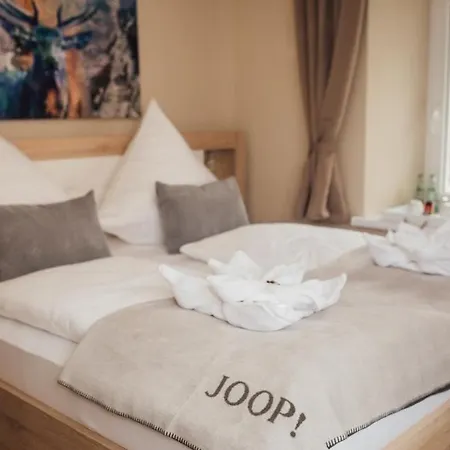 Zum Landsberger Hof 3*