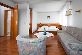 Hotel Zum Landsberger Hof 3*